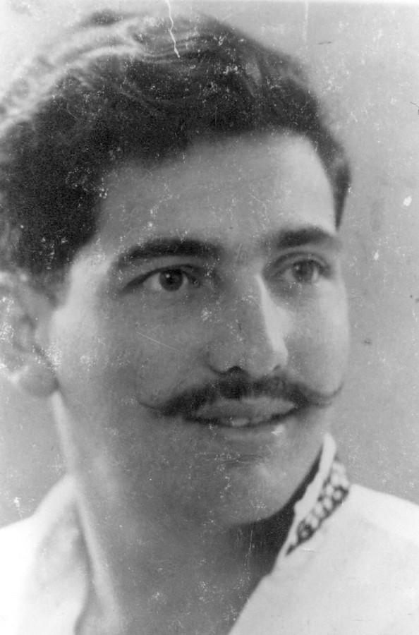 קיבוץ גזר מתבוסס בדמו
