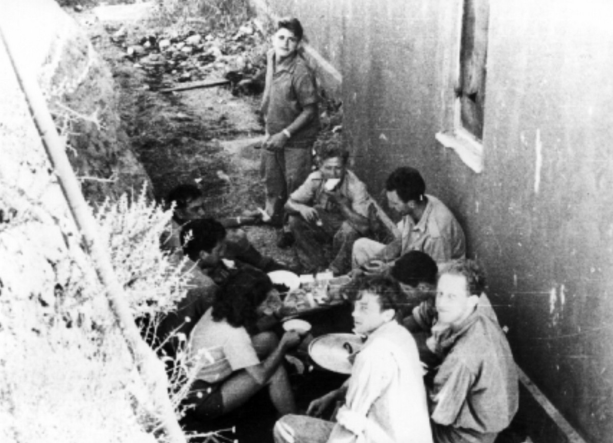 משלטי שער הגיא (באב-אל-ואד)