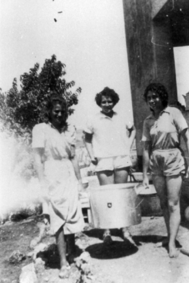 משלטי שער הגיא (באב-אל-ואד)