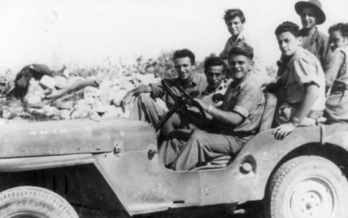 משלטי שער הגיא (באב-אל-ואד)