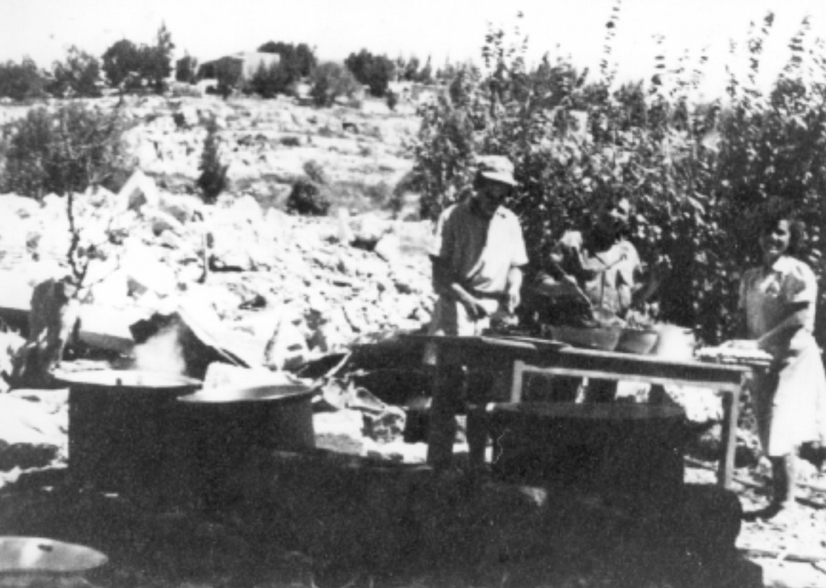 משלטי שער הגיא (באב-אל-ואד)