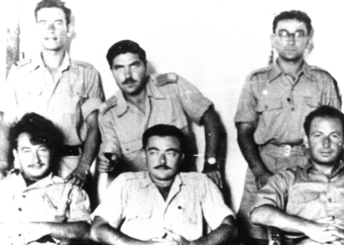 דמויות