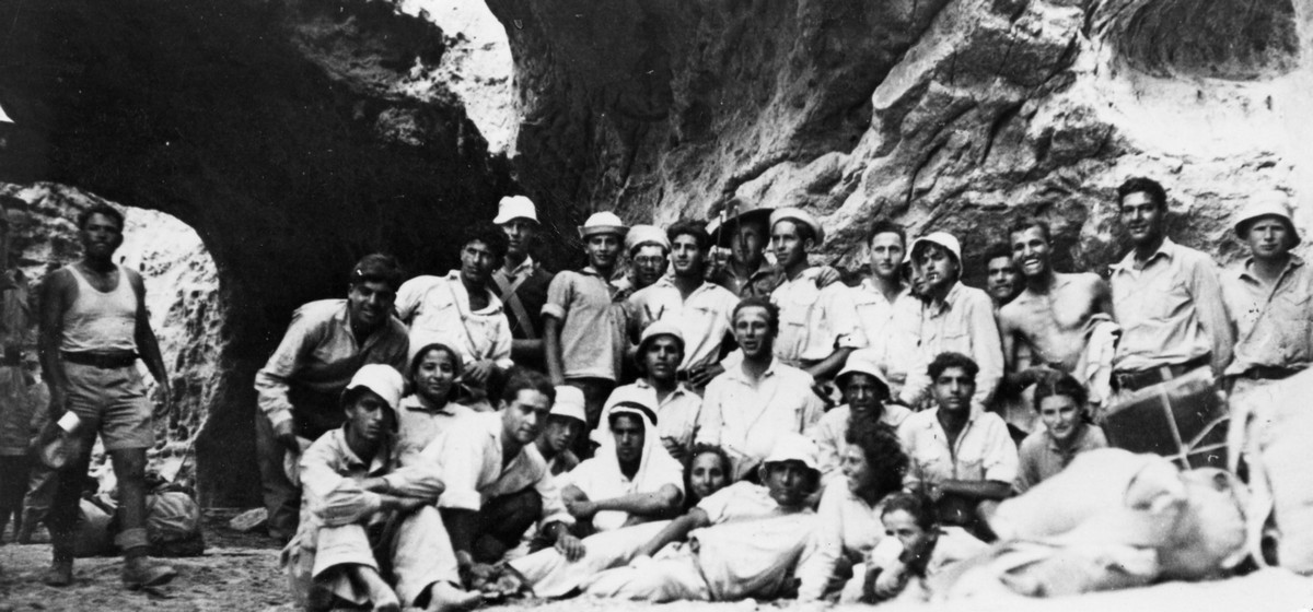 מסעות הפלוגה 1942-46
