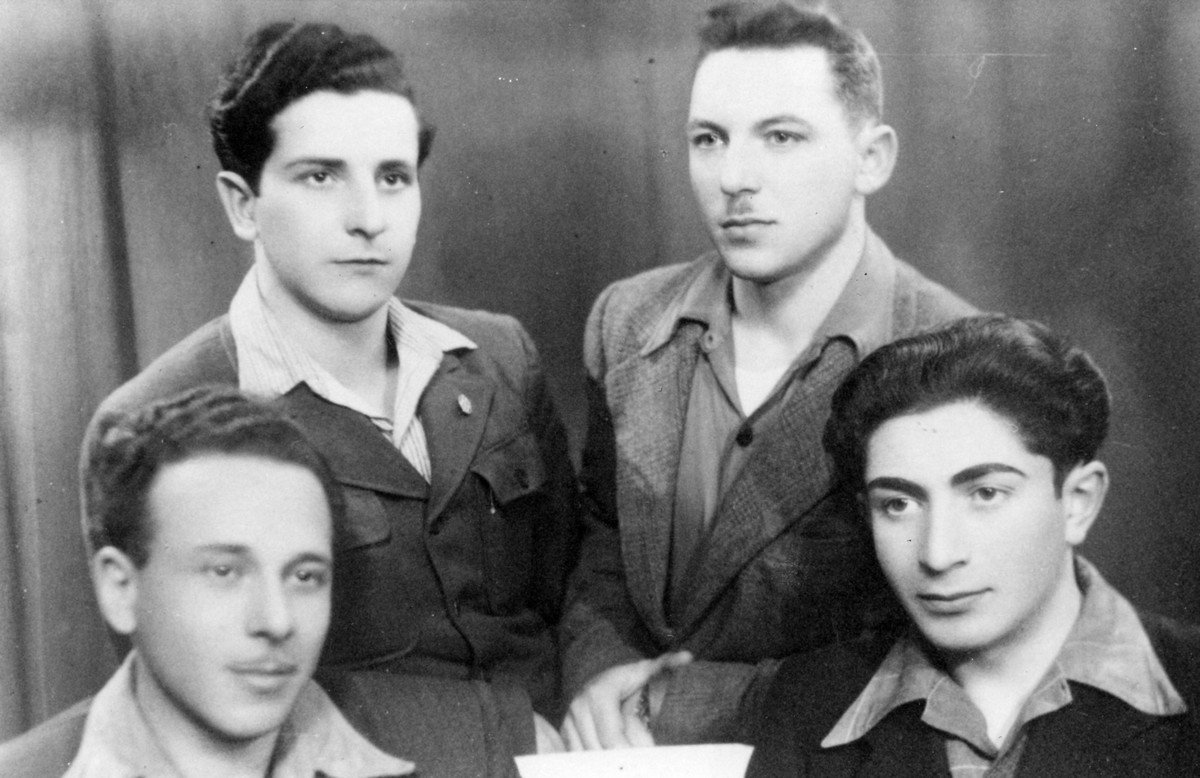 וולקוב- פולין - מחנה אימונים לעקורי המחנות
