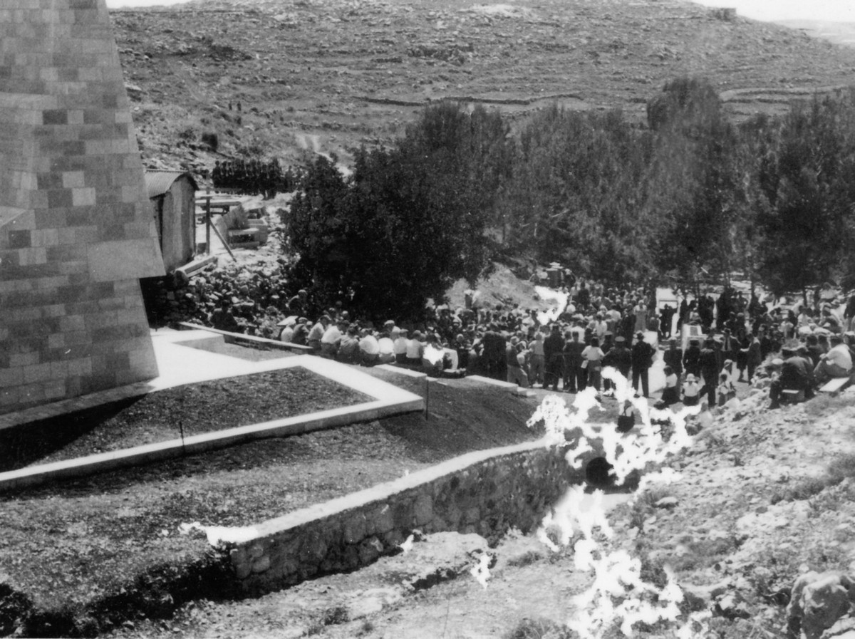 אנדרטת הזיכרון בקרית ענבים לנופלים בקרבות חטיבת "הראל"