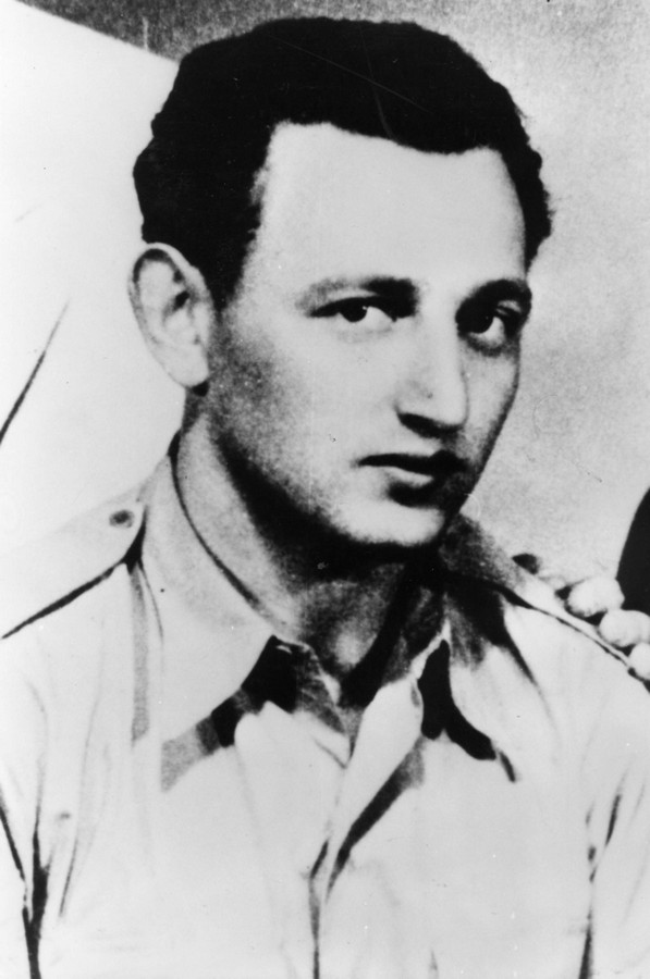 הצנחנים בשליחות לאירופה הכבושה