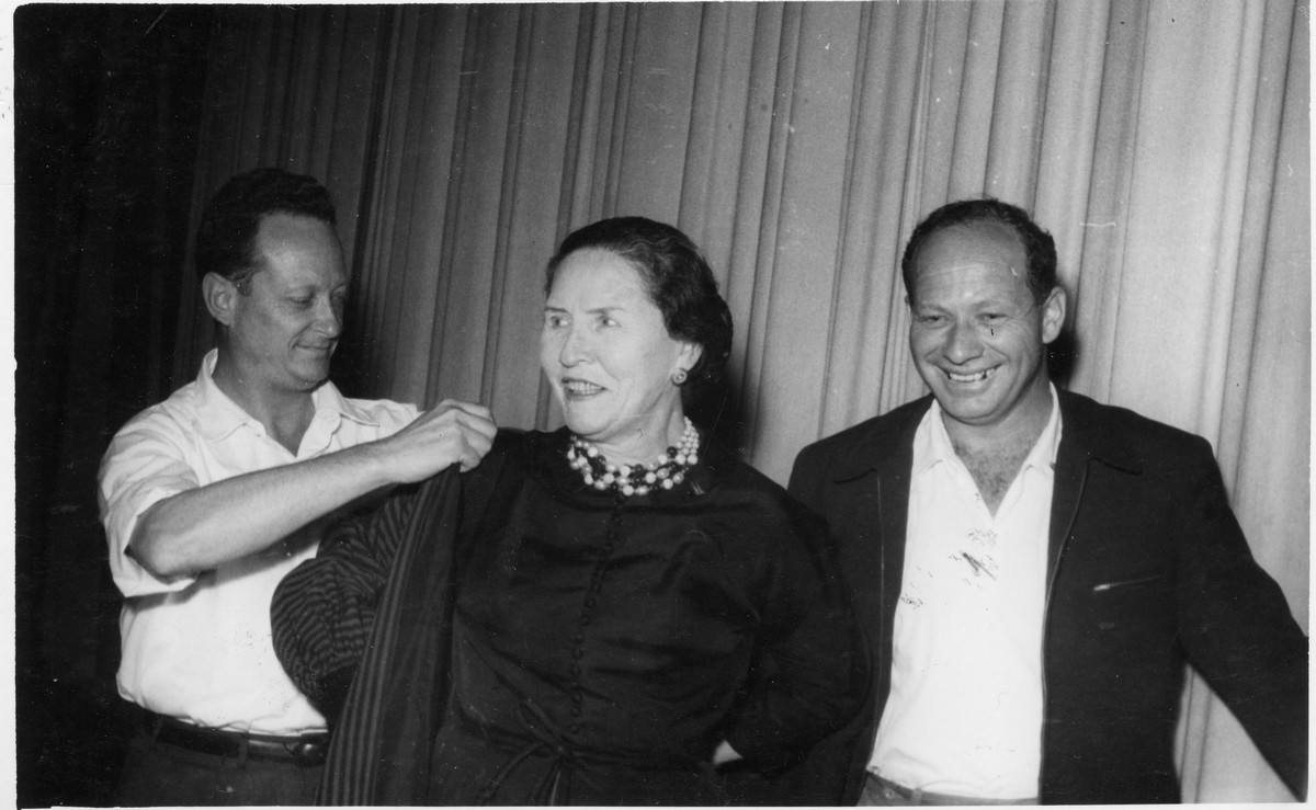 יגאל - שר החינוך