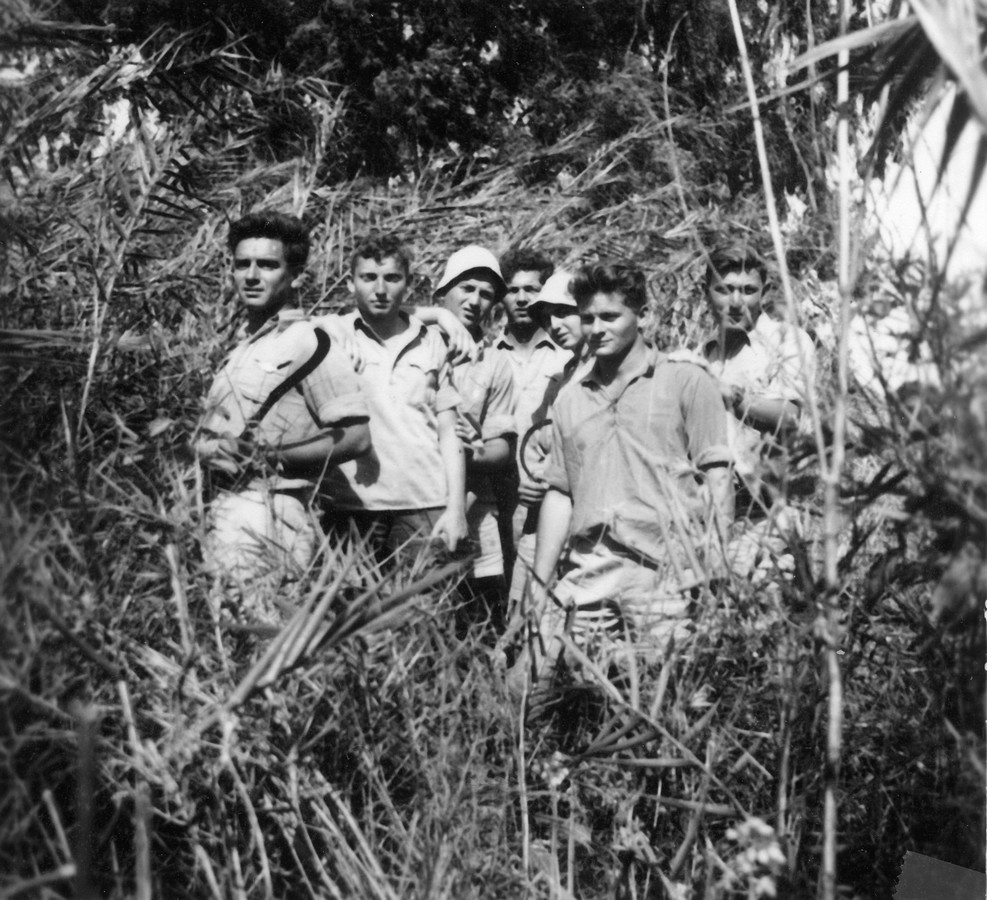 בסיס האימונים הראשון של הפלוגה-בחורשה בין אקליפטוסים
