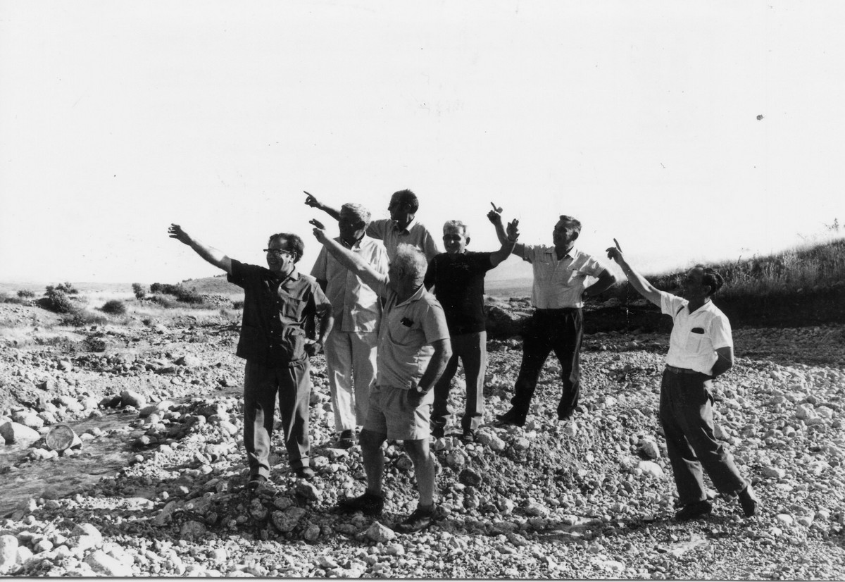סוגרים מעגל - 1967