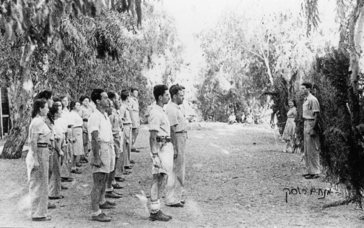 בגיוס מלא- 1942 עד  1944-1946