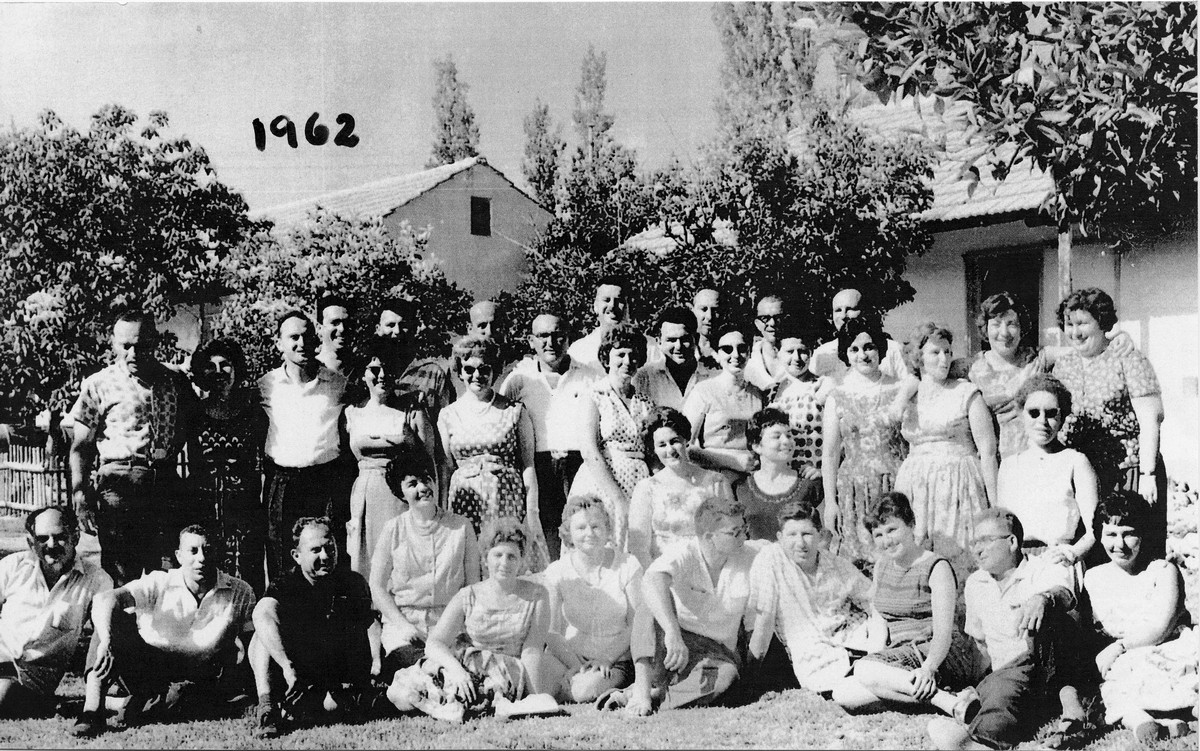 בגבעת חיים- גרעין ג' של מכבי צעיר 1946- 7.1945
