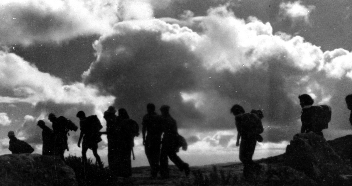 מסעות למצדה 1943 , 1944
