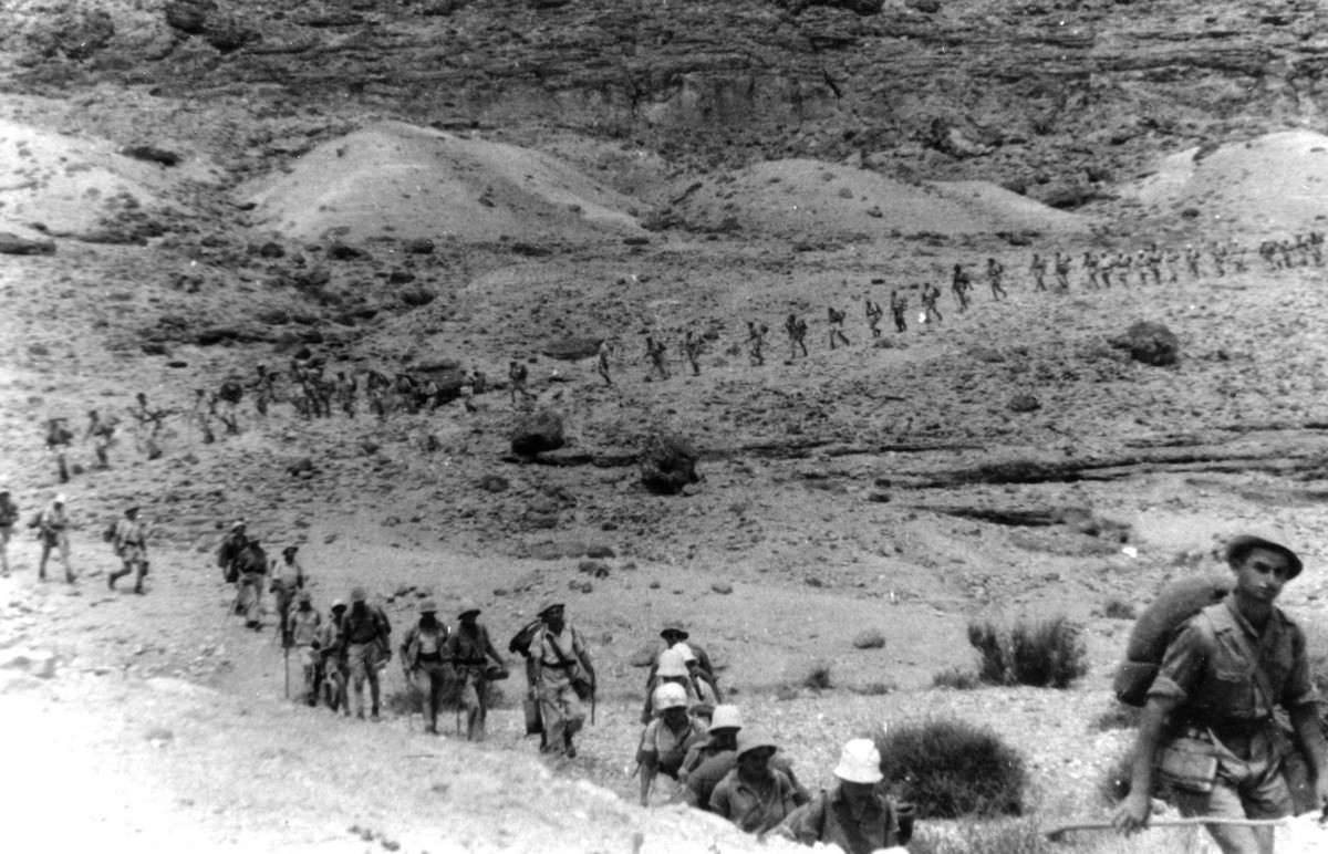 מסעות למצדה 1943 , 1944