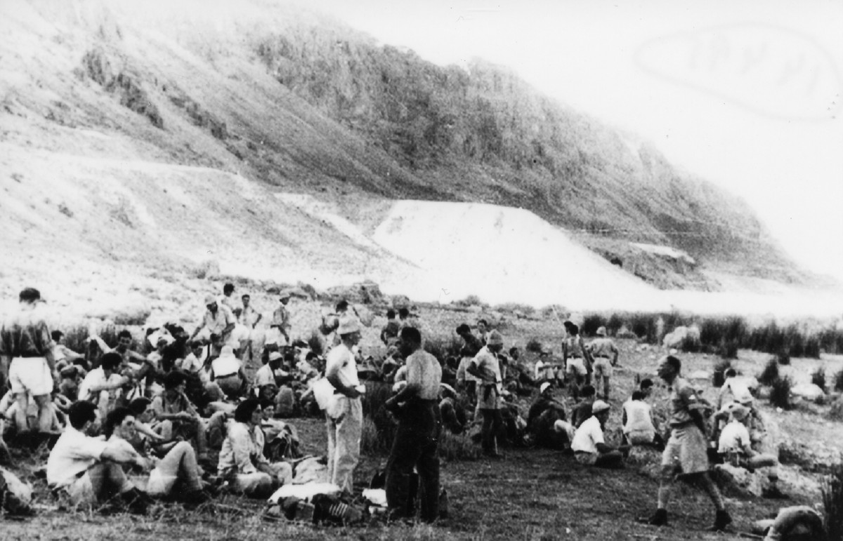 מסעות למצדה 1943 , 1944