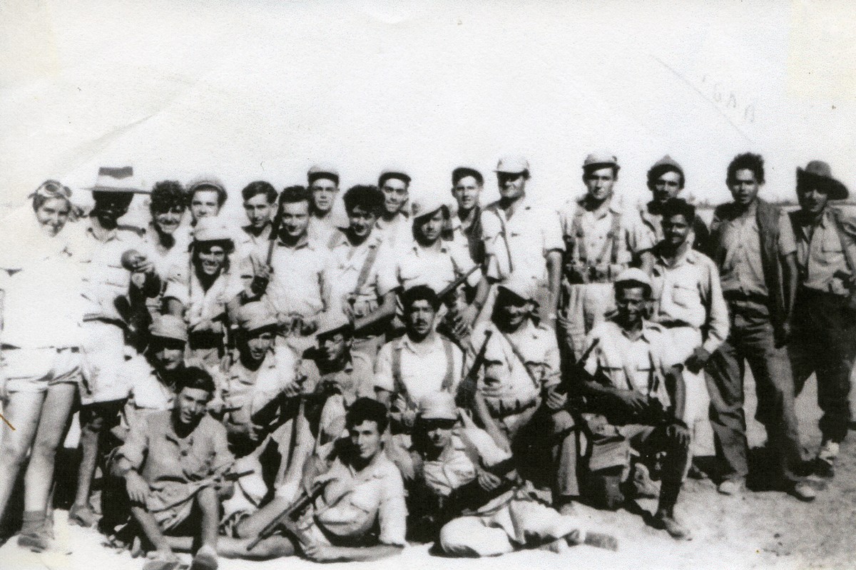 מתנדבים בגדודים