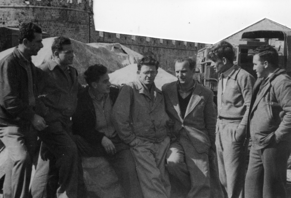 אפריל 1948 - רוב השליחים חזרו ארצה