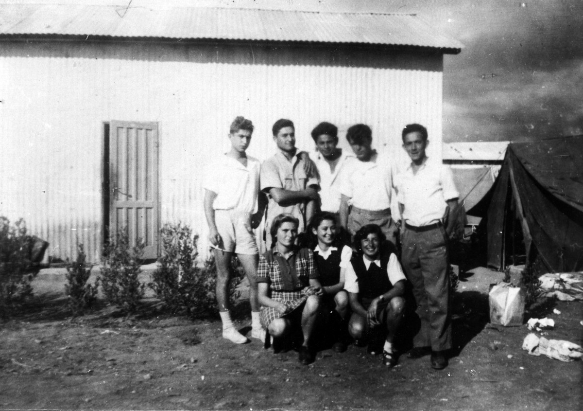 דפנה 1947