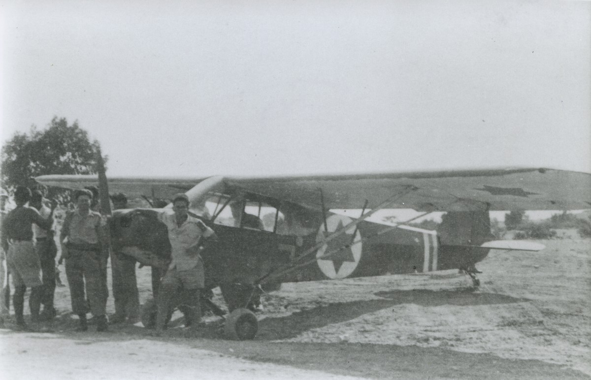 ניר-עם. מטה חטיבת הנגב, בסיס טייסת הנגב.