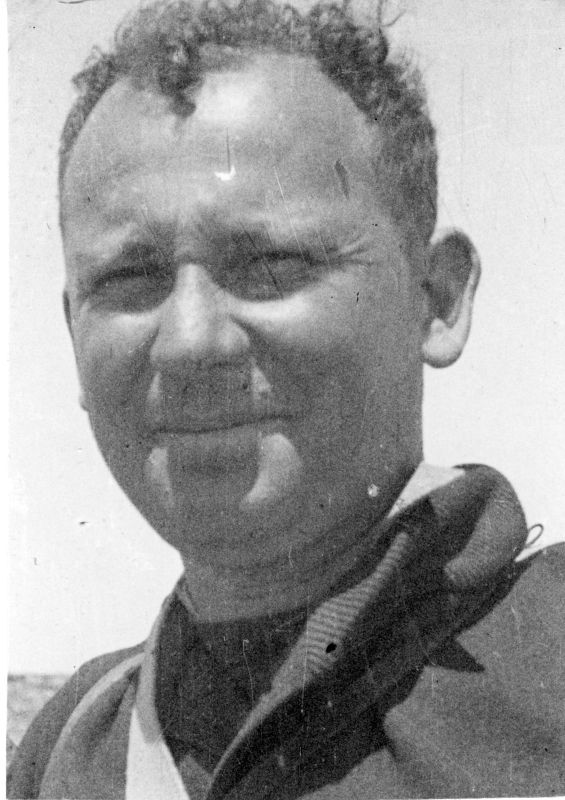 ראשית: 1941-1942