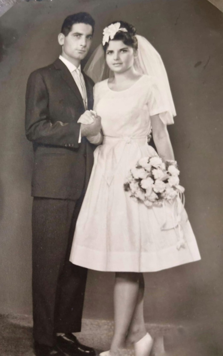 רות ואיתן סופר ביום חתונתם, חנוכה תשכ"א, שלושה בדצמבר 1961 תמונה