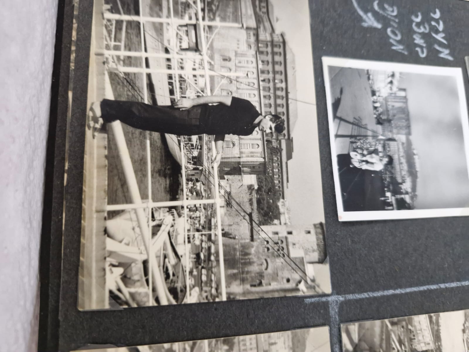 איתן בטיול בעת מעבר במיצר מסינה תמונה